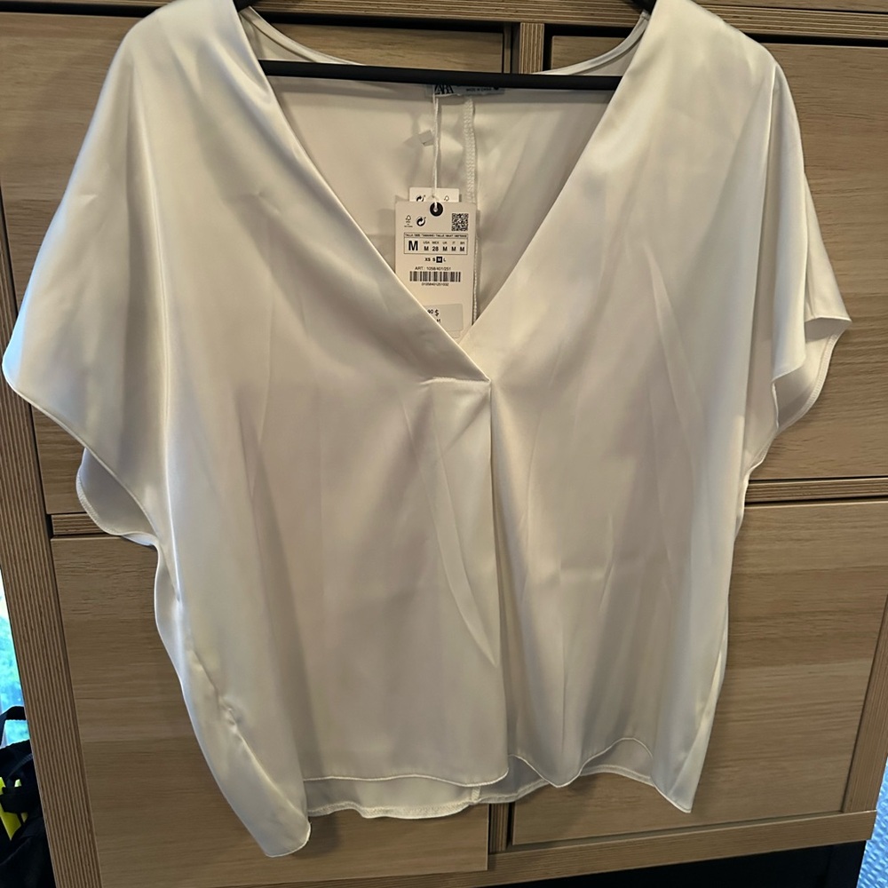 NWT Elegant Zara White Women's Top